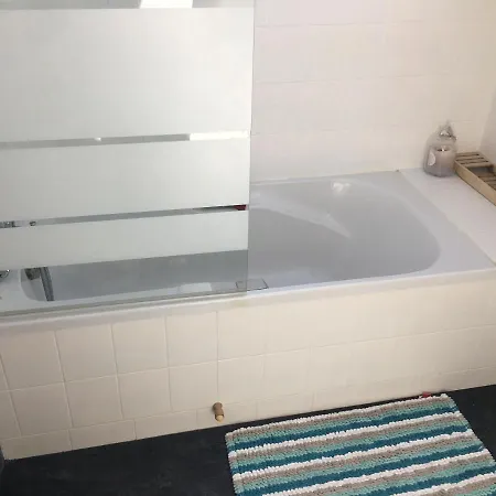 Cosy Bas Sablons Appartement *